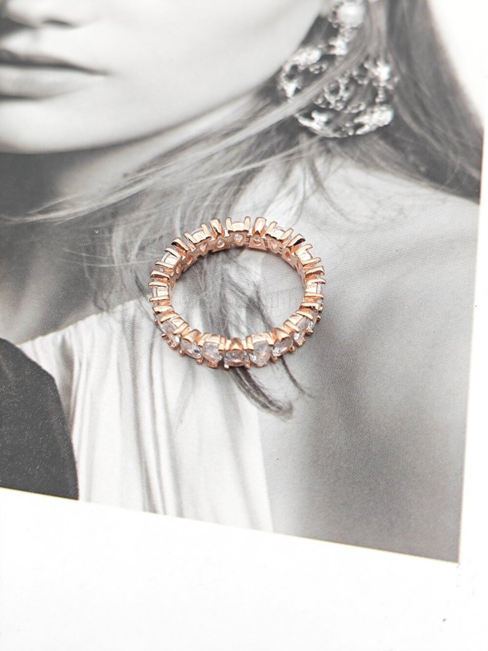 Pandora Alternating Sparkling Band Ring - Picture 4 of 7